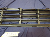 Volkswagen Polo Front Bumper Lower Center Grille - Crack