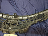 Toyota Etios Radiator Grille - Wear and Tear, No bottom chrome, Chrome scratched