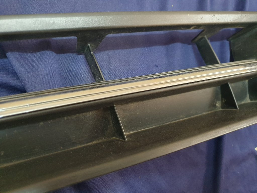 Volkswagen Polo RLine Radiator Grille - Light Wear and Tear, "Rline" Badge chipped