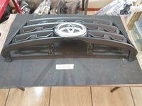 Toyota Fortuner Radiator Grille - Wear and Tear, Chips, Crack