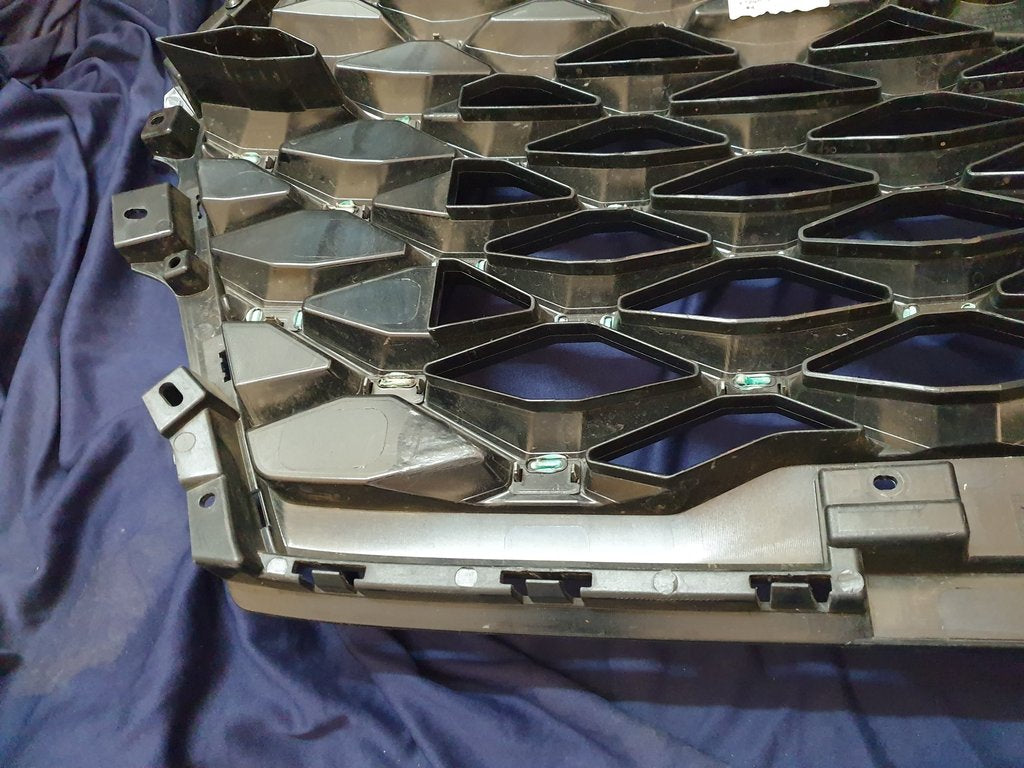 Chery Tiggo 7 Pro Radiator Grille - Like New