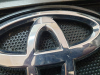 Toyota Hilux Radiator Grille - Wear and Tear, Scuffs