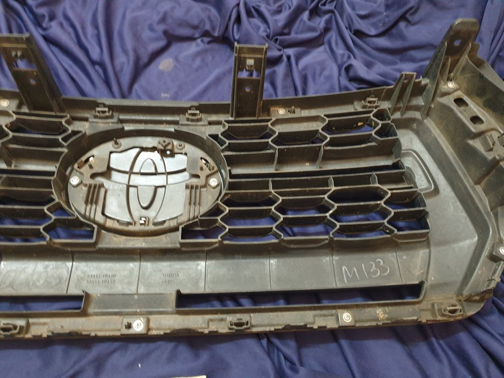 Toyota Hilux Radiator Grille - Wear and Tear, Scuffs