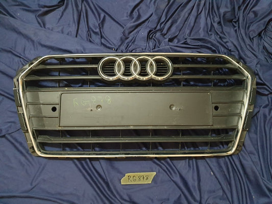Audi A4 Radiator Grille - Light Wear and Tear, Chrome damaged