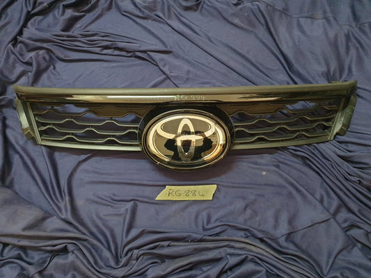 Toyota Fortuner Radiator Grille - Wear and Tear, Scratches