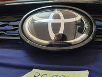 Toyota Fortuner Radiator Grille - Wear and Tear, Scratches
