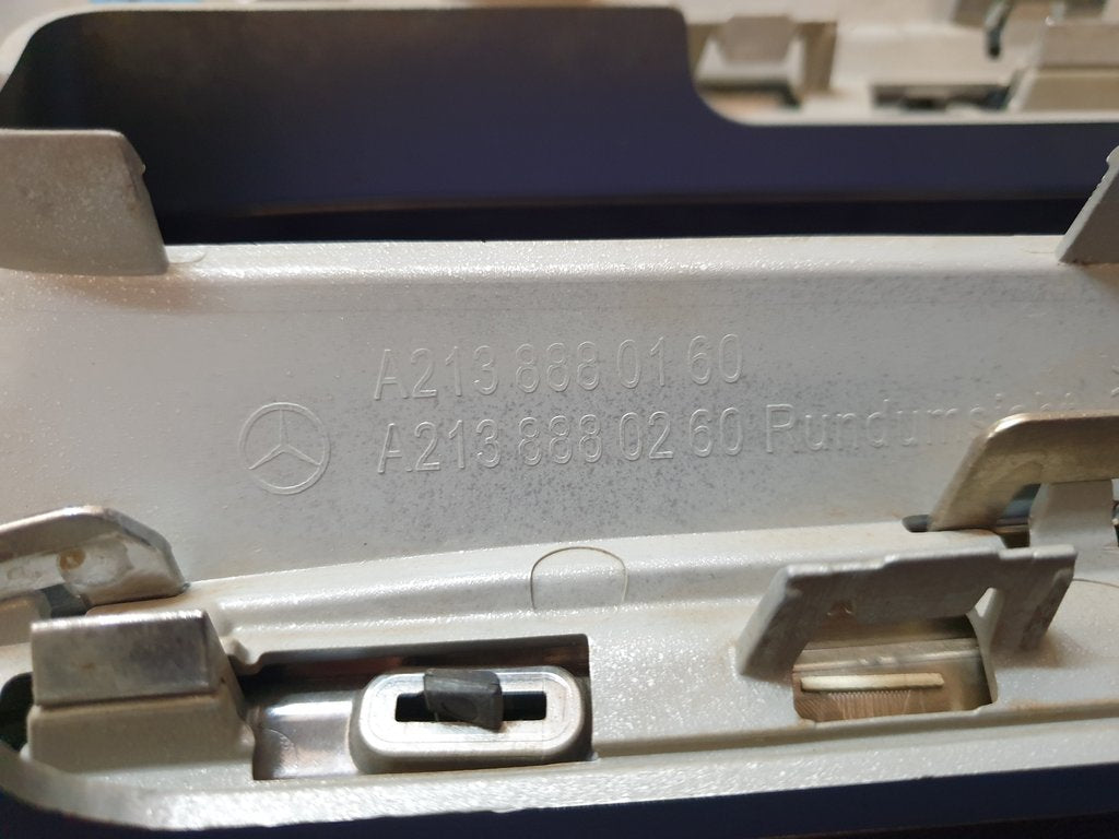 Mercedes-Benz E-Class W213 Radiator Grille - Wear and Tear, Missing chrome moulding