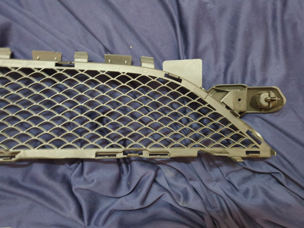 Mercedes-Benz C-Class W205 AMG Front Bumper Centre Mesh