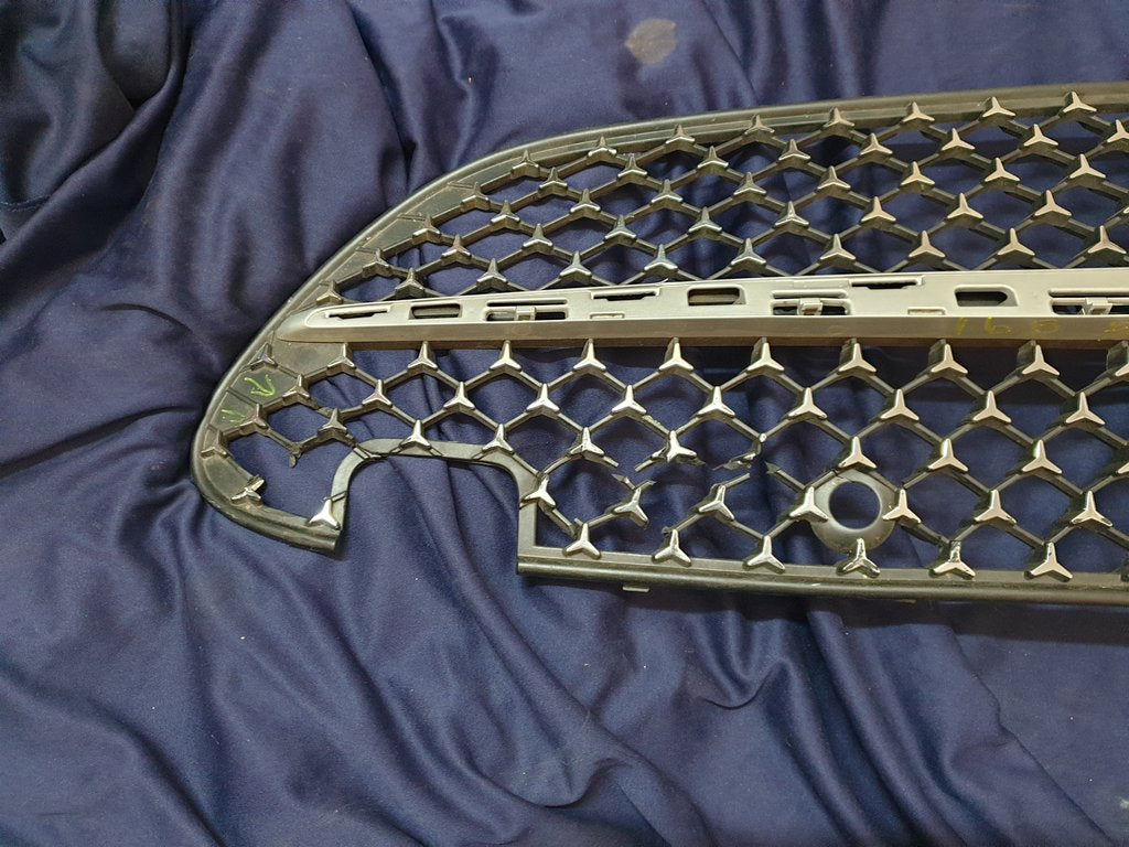 Mercedes-Benz C-Class W206 Radiator Grille - Broken Mesh
