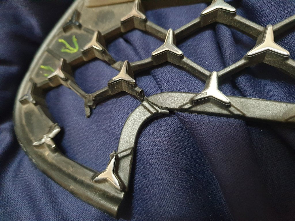 Mercedes-Benz C-Class W206 Radiator Grille - Broken Mesh