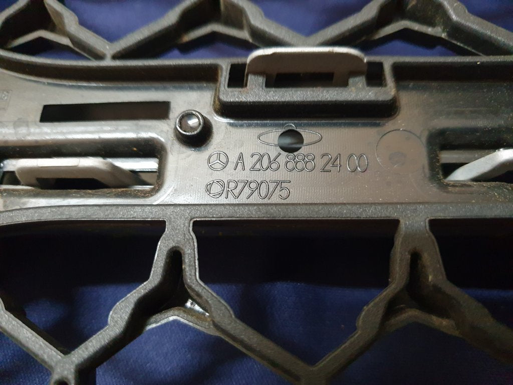 Mercedes-Benz C-Class W206 Radiator Grille - Broken Mesh