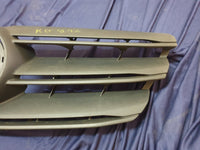 Mercedes-Benz V-Class Vito W447 Radiator Grille - Warped, paint spill