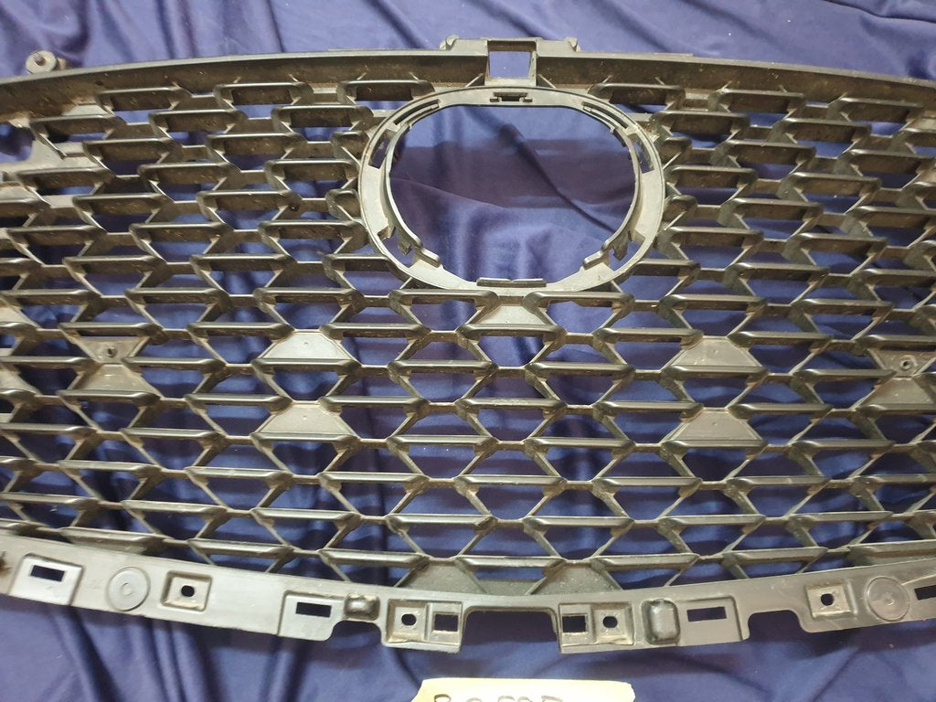 Mazda 3 Radiator Grille - Wear and Tear