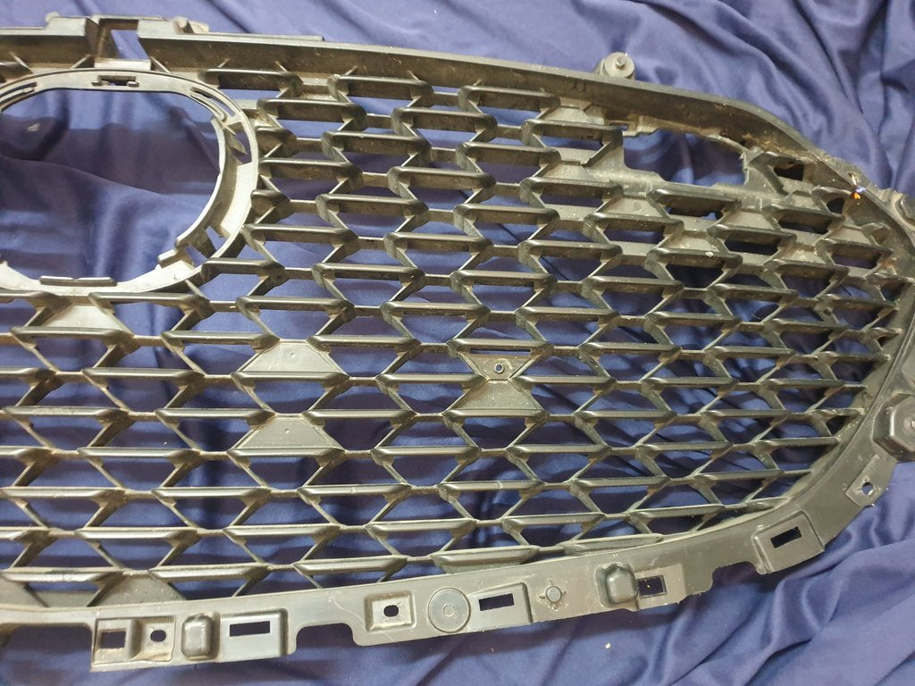 Mazda 3 Radiator Grille - Wear and Tear