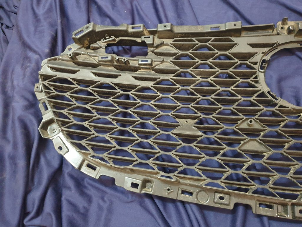 Mazda 3 Radiator Grille - Wear and Tear