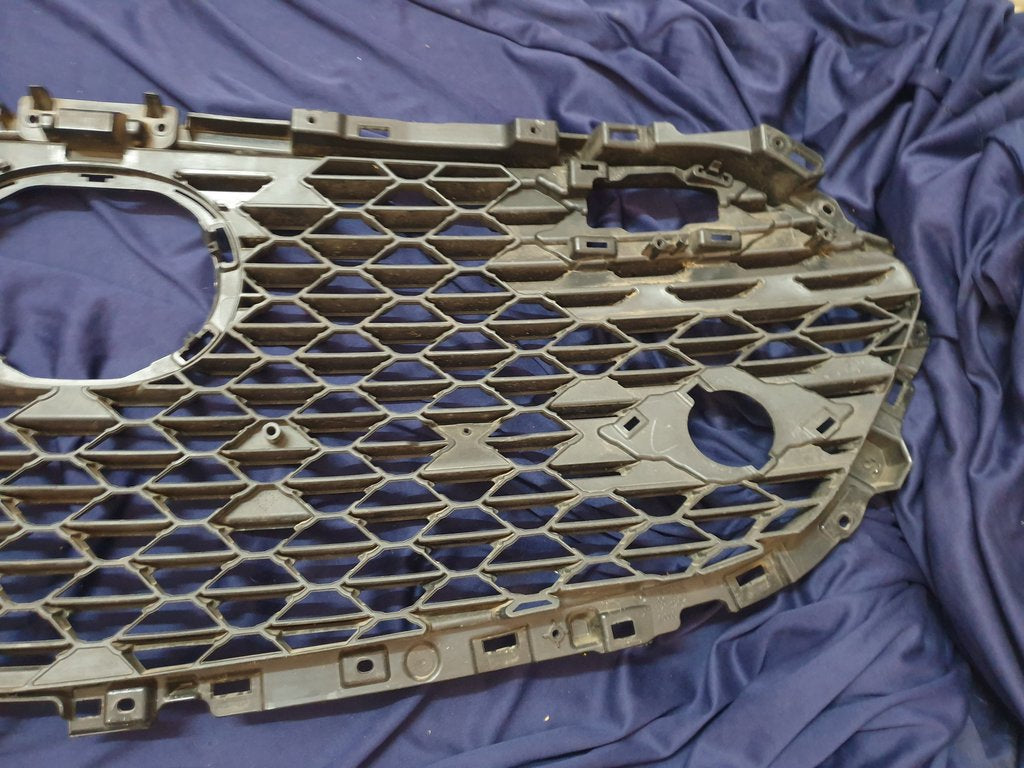 Mazda 3 Radiator Grille - Wear and Tear