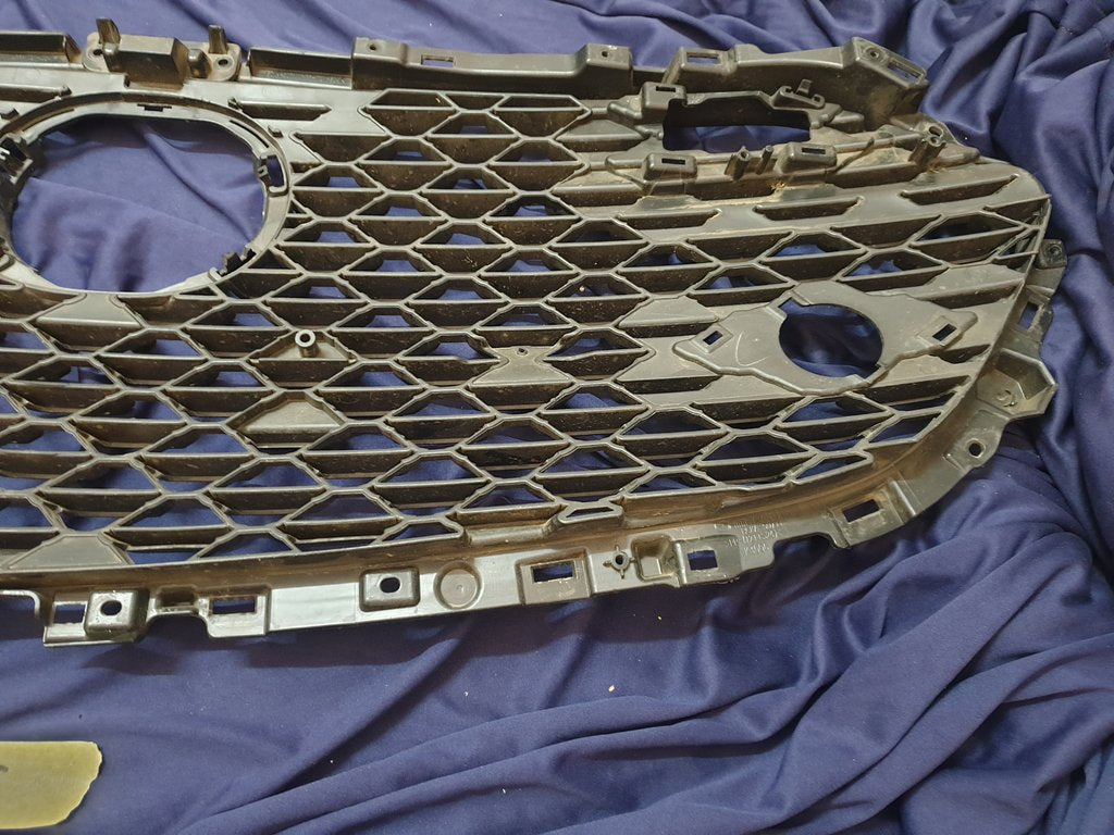 Mazda 3 Radiator Grille - Wear and Tear