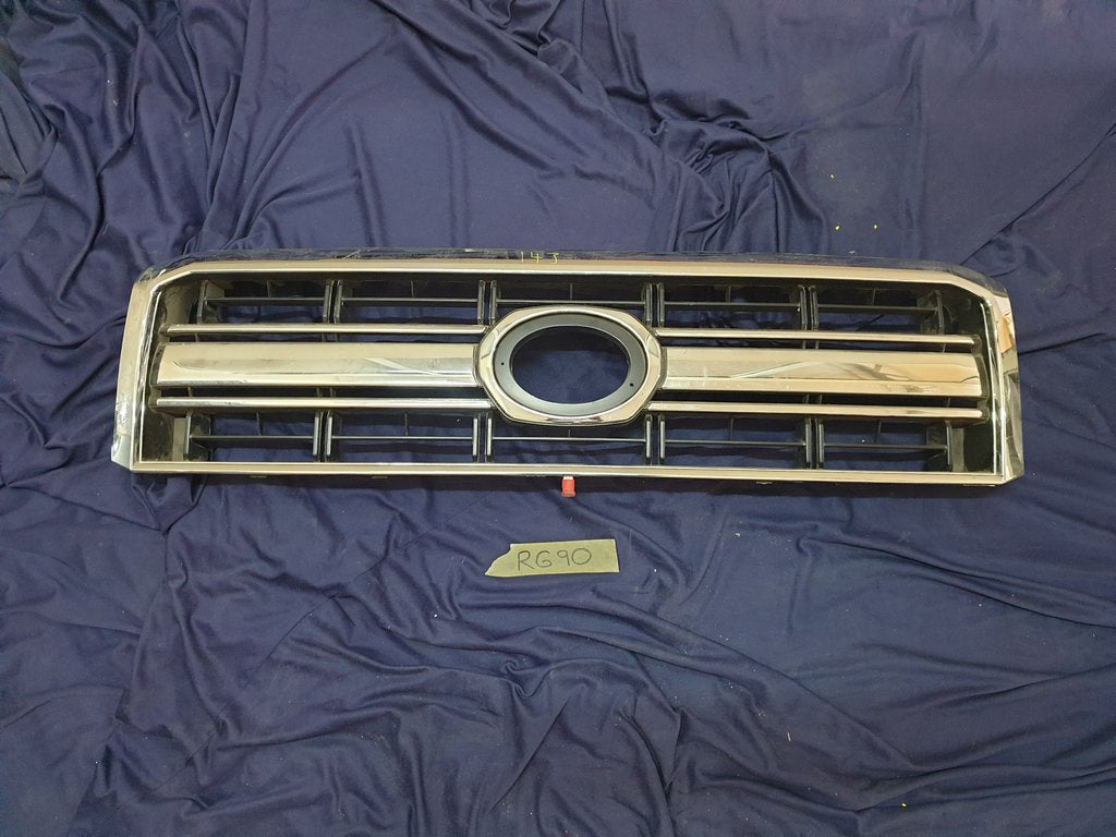 Toyota Aftermarket Land Cruiser Radiator Grille - Light Wear and Tear