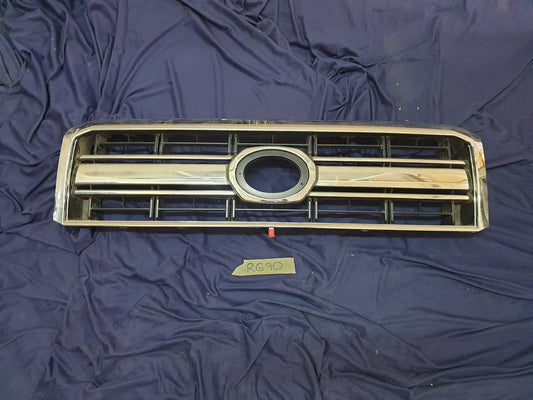 Toyota Aftermarket Land Cruiser Radiator Grille - Light Wear and Tear