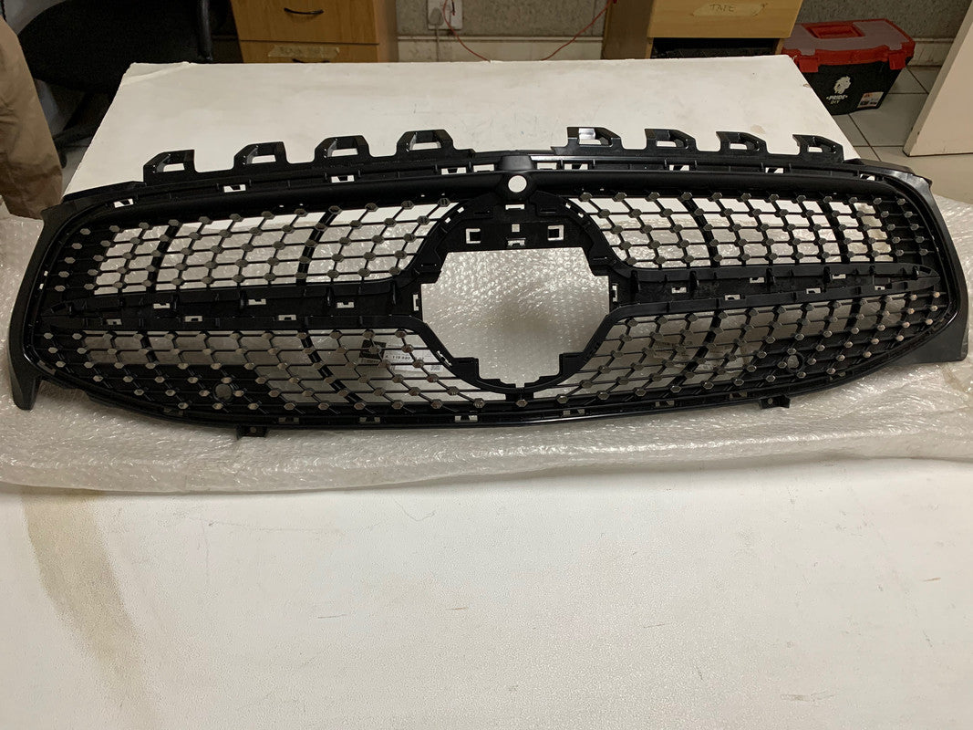 Mercedes-Benz CLA 2019, CLA200 Radiator Grille Assy