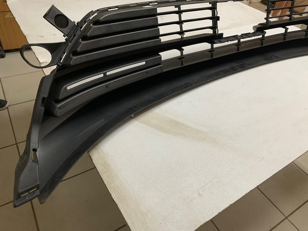 Original Used Opel Grandland X 2018 Front Bumper Lower Grille