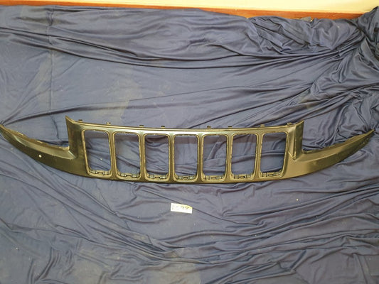Jeep Grand Cherokee Front Bumper Grille Surround