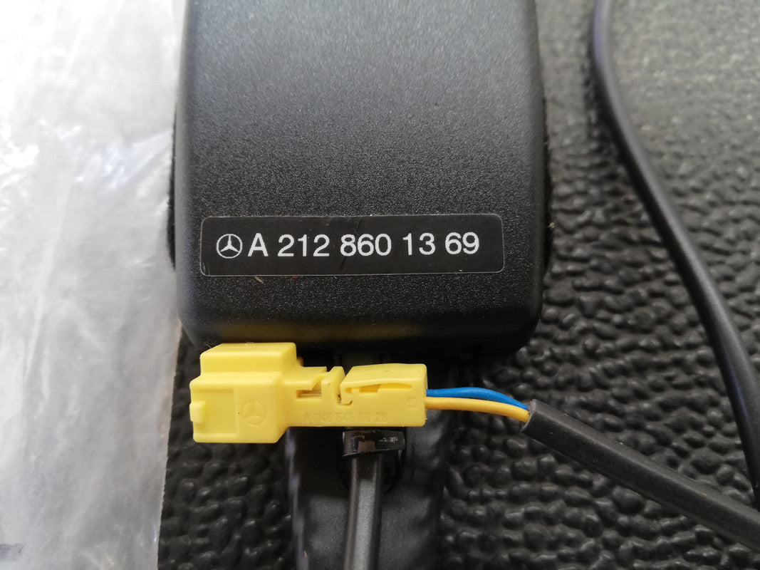 Mercedes-Benz G-Class W463, G500-G65 AMG 2017 Left Seat Belt Buckle