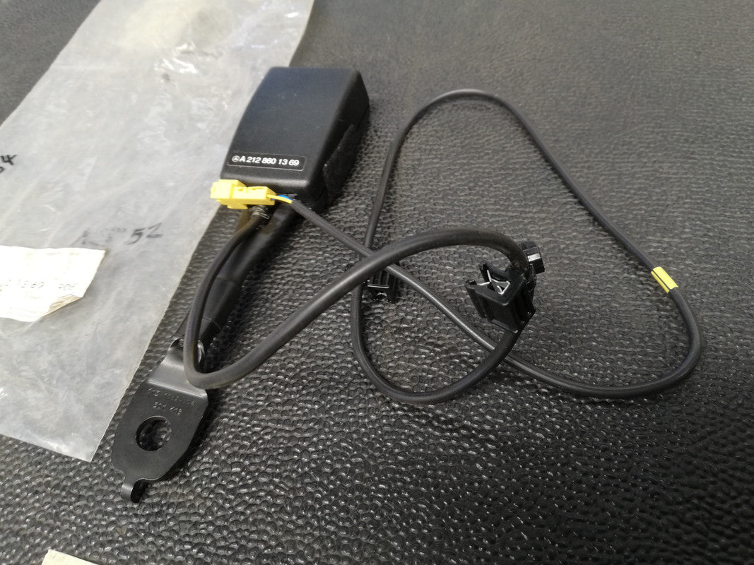 Mercedes-Benz G-Class W463, G500-G65 AMG 2017 Left Seat Belt Buckle