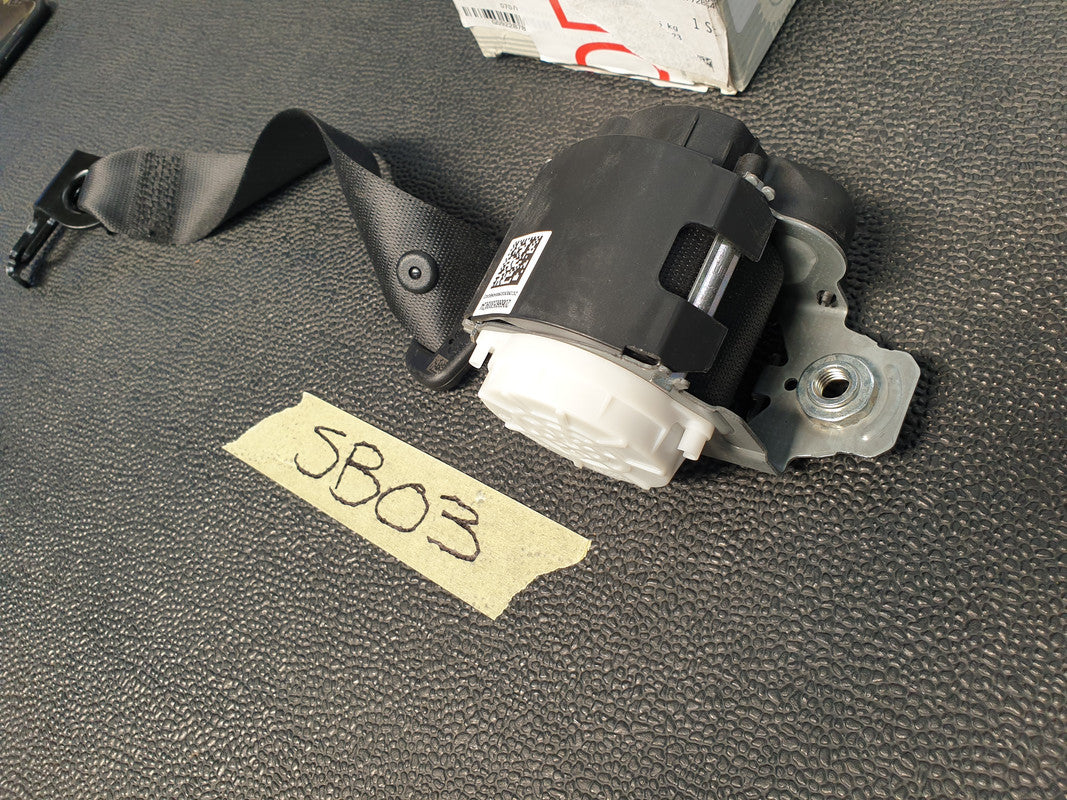 Mercedes-Benz C-Class W206, C200 2023 Rear Center Seat Belt