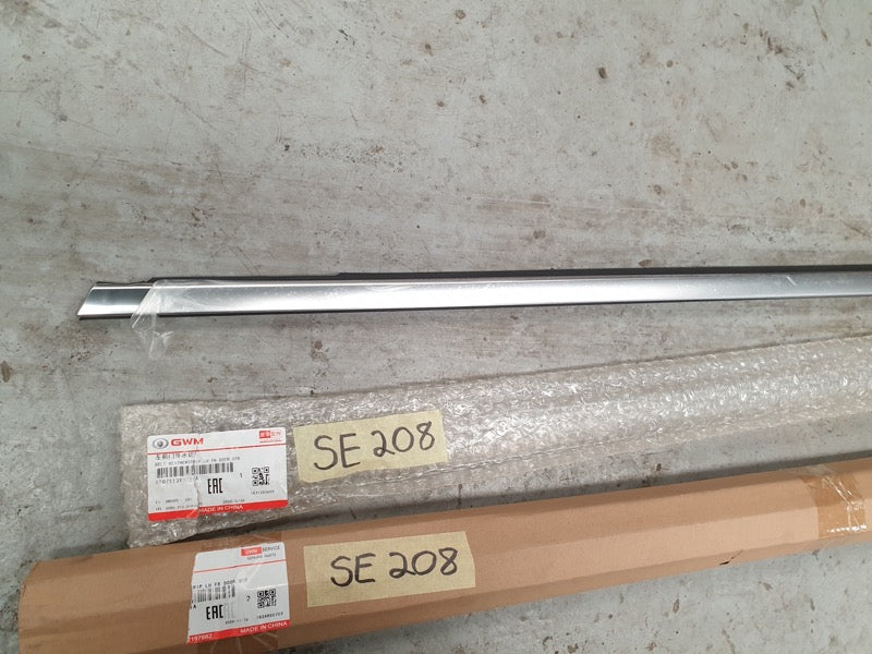Original New Haval Jolion Pro 2025 Left Front Door Glass Outer Weather Strip Seal Chrome Moulding