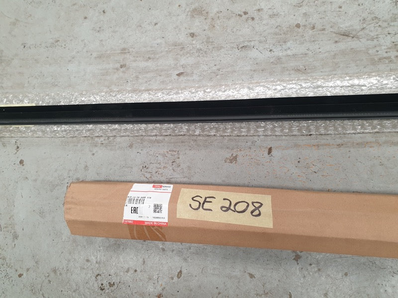 Original New Haval Jolion Pro 2025 Left Front Door Glass Outer Weather Strip Seal Chrome Moulding