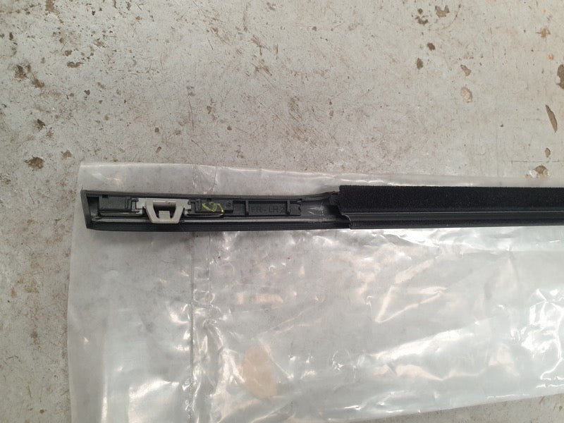 Original New Suzuki Swift Left Front Door Glass Outer Weather Strip Seal Moulding