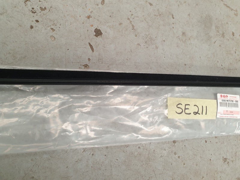 Original New Suzuki Swift Left Front Door Glass Outer Weather Strip Seal Moulding