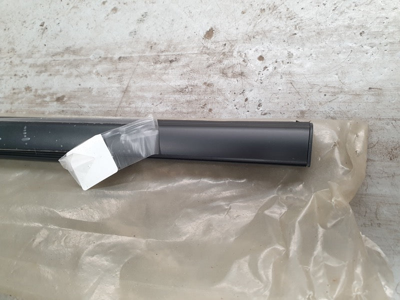 Original New Ford Range Rover 2023 Left Front Door Glass Outer Weather Strip Seal Moulding