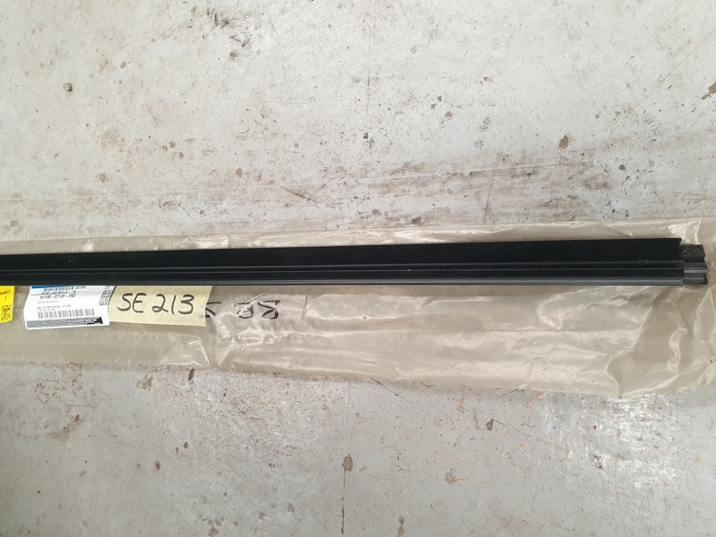 Original New Ford Range Rover 2023 Left Front Door Glass Outer Weather Strip Seal Moulding