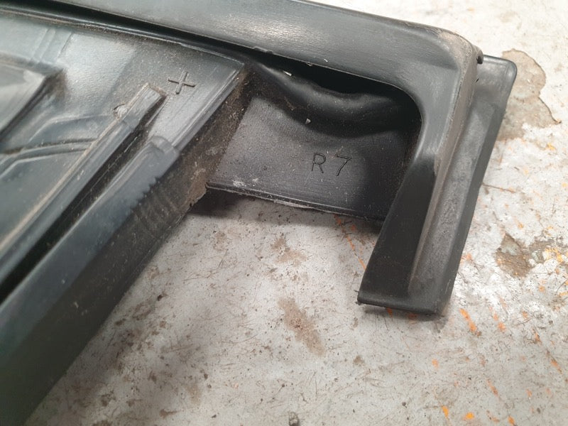 Original Used Mercedes-Benz C-Class W204 Right Front Door Window Guide Seal