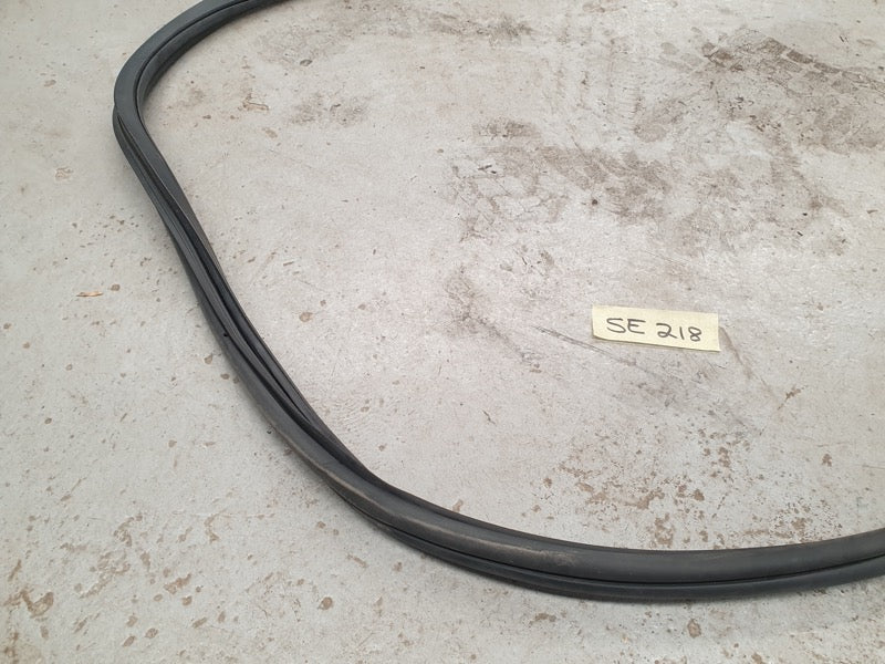 Original Used Volkswagen Polo Right Rear Door Surrounding Rubber