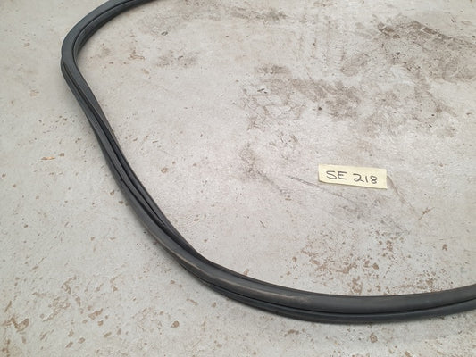 Original Used Volkswagen Polo Right Rear Door Surrounding Rubber