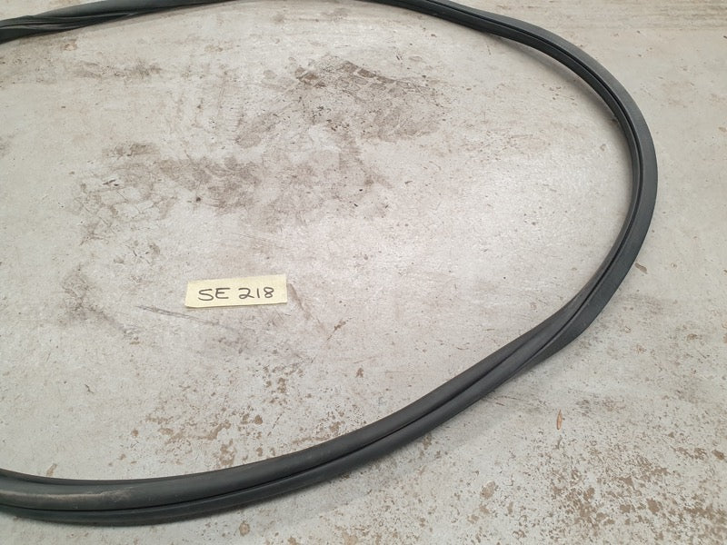 Original Used Volkswagen Polo Right Rear Door Surrounding Rubber