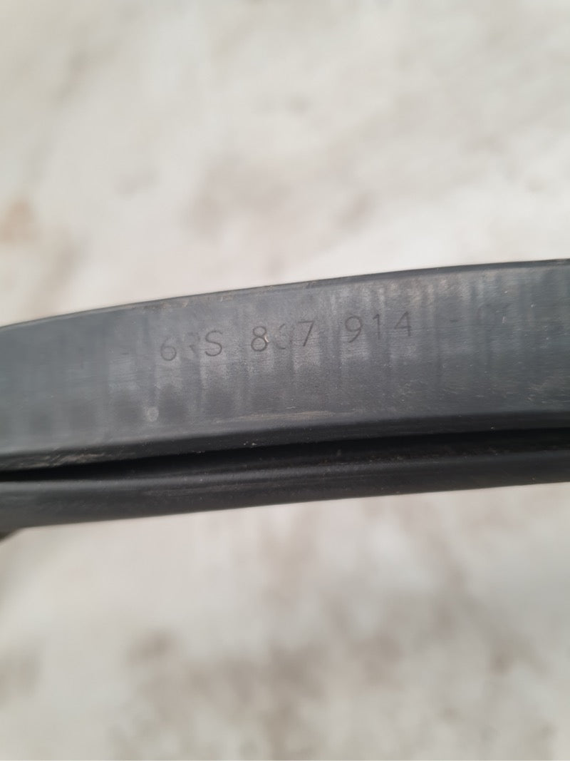 Original Used Volkswagen Polo Right Rear Door Surrounding Rubber