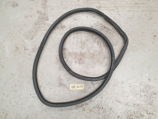 Original Used Mercedes-Benz A-Class W177 Left or Right Front Door Surrounding Rubber
