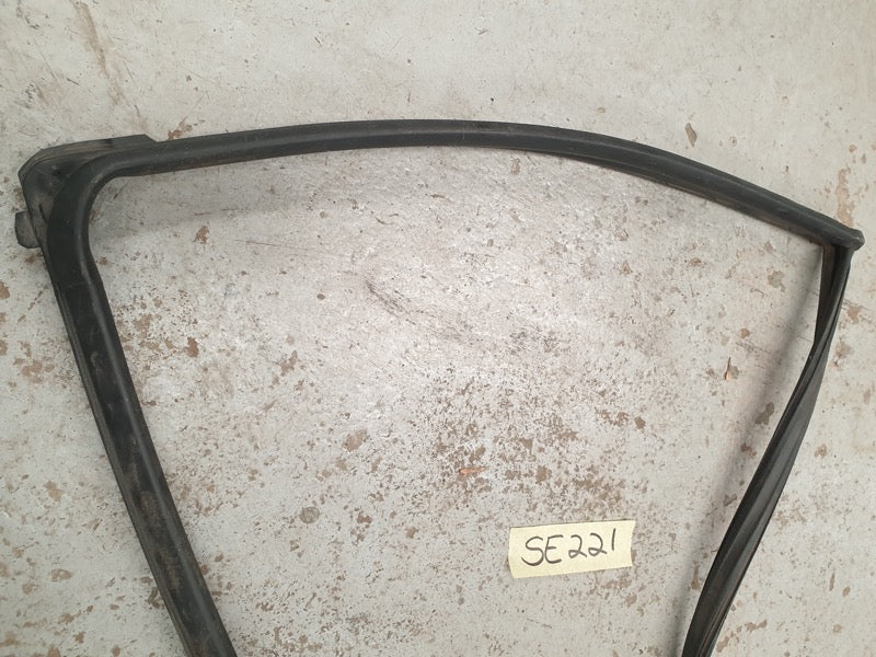 Original Used Toyota Hilux Right Rear Door Window Channel