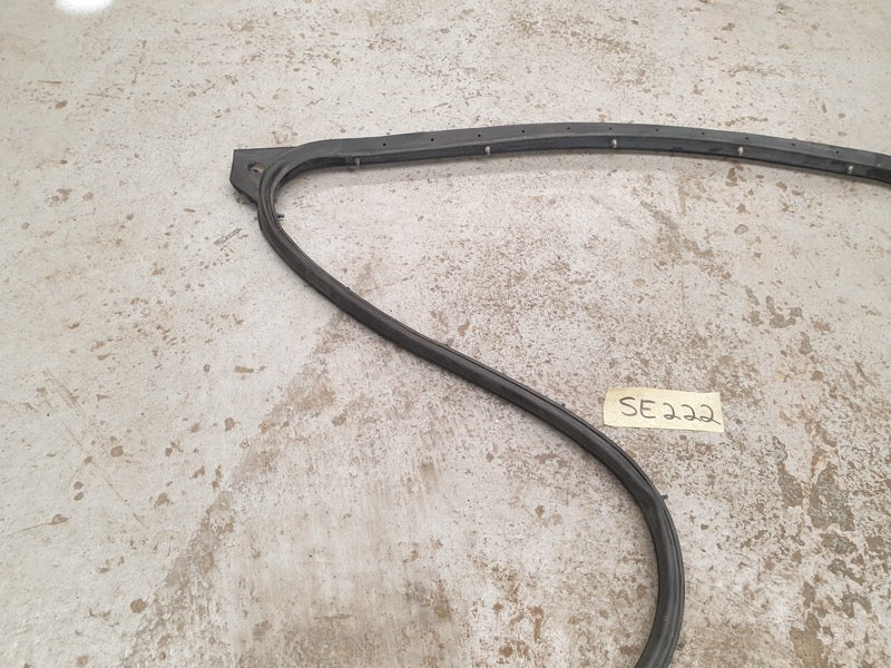 Original Used Toyota Hilux Right Rear Door Weather Strip