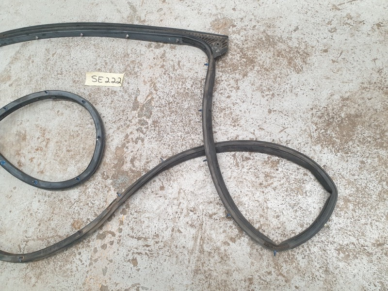 Original Used Toyota Hilux Right Rear Door Weather Strip