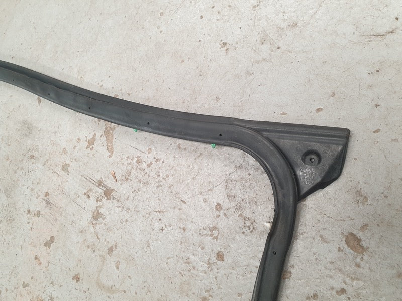 Original Used Toyota Hilux Right Front Door Weather Strip