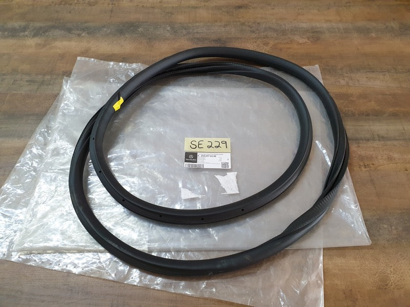 Original New Mercedes-Benz GLC Coupe X254 Left Rear Door Surrounding Rubber Seal