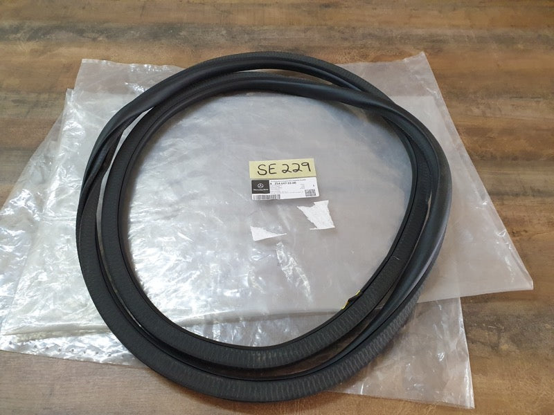 Original New Mercedes-Benz GLC Coupe X254 Left Rear Door Surrounding Rubber Seal