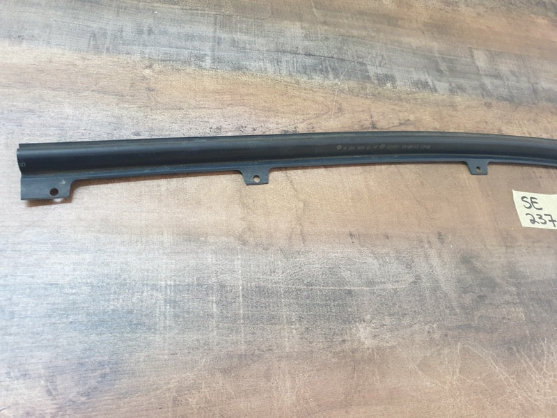 Original Used Mercedes-Benz C-Class W204 Bonnet Rubber