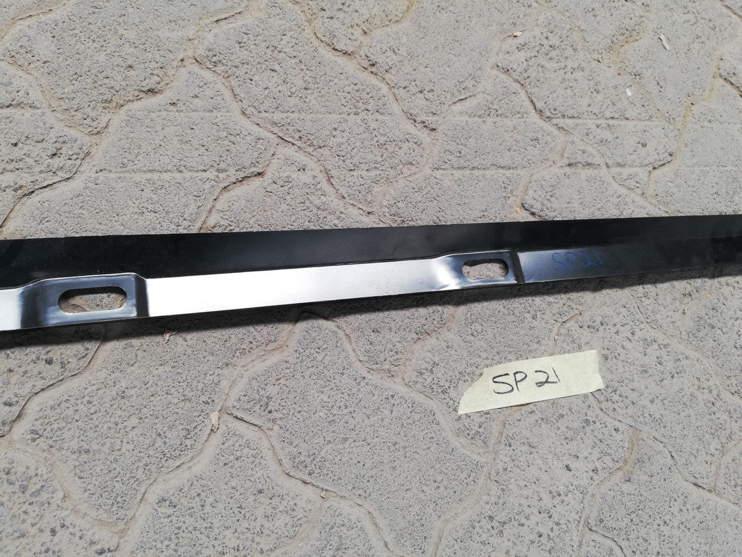 Volkswagen Golf 7 2016 Left Side Sill Skirt Plate
