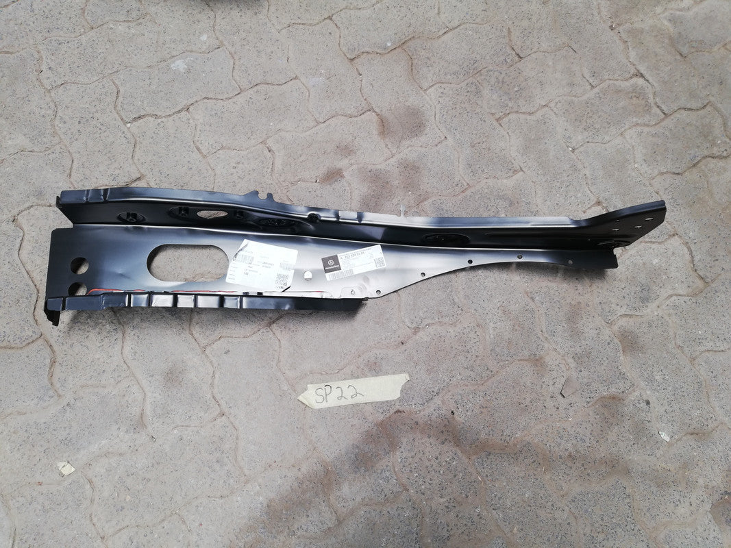 Mercedes-Benz GLC W253, 250 D 2019 Left Front Upper Wheelhouse Support